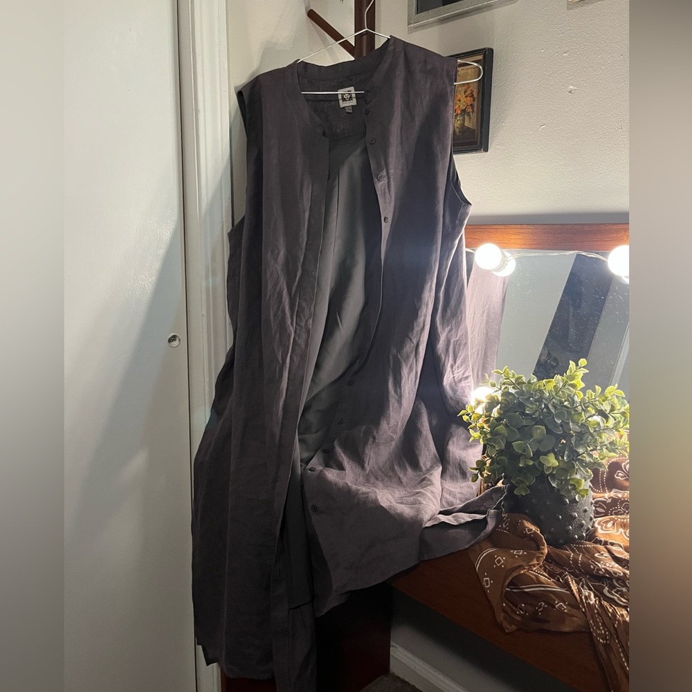 Anne Klein linen sleeveless dress full button down, silk lining